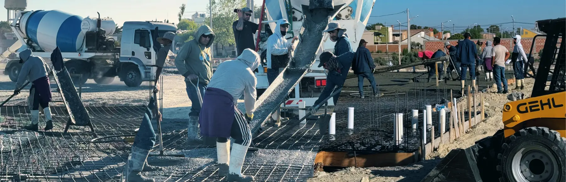 Bitácora de obra II: hormigonado de bases de la futura sede