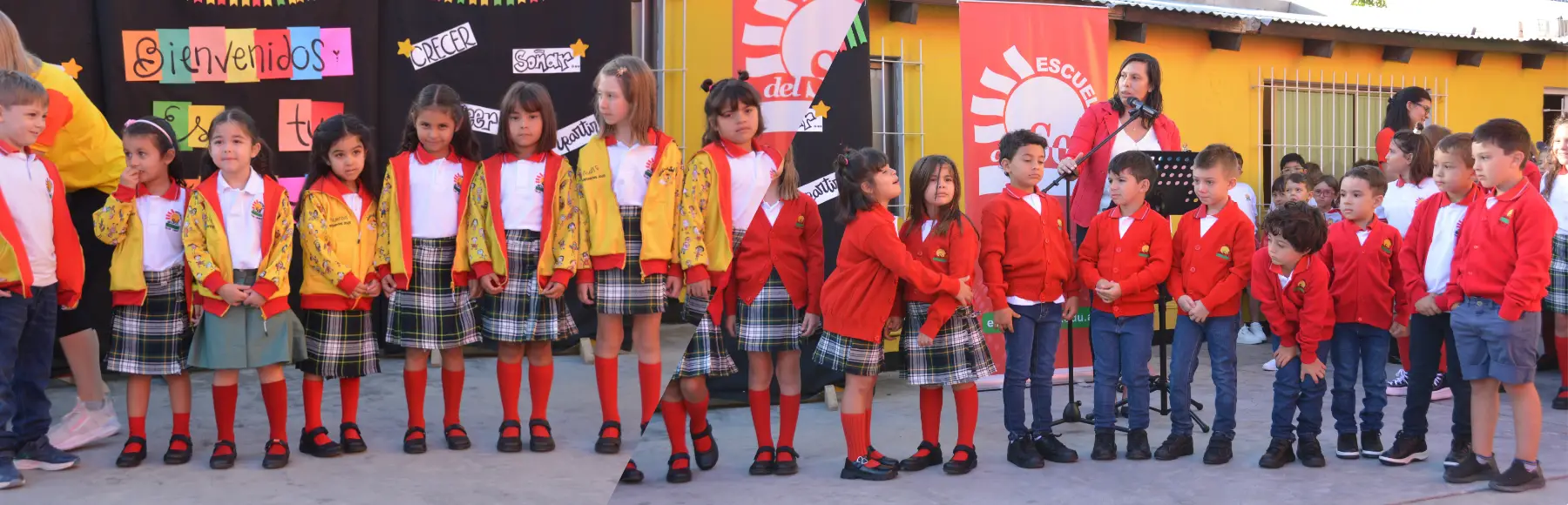 Acto de 1° Grado: paso del Jardín a la Primaria en el patio de la institución
